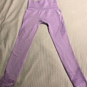 Super cute like new Gym Shark leggings!